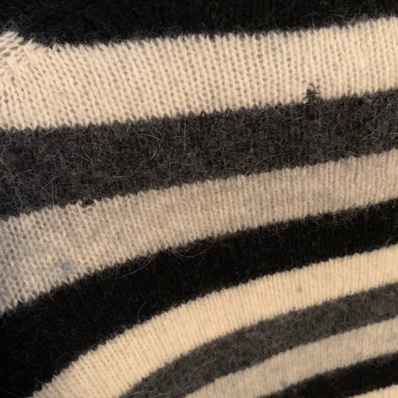 Jonathan Miller at kittyhawk lambs wool striped sweater - Picture 8 of 8